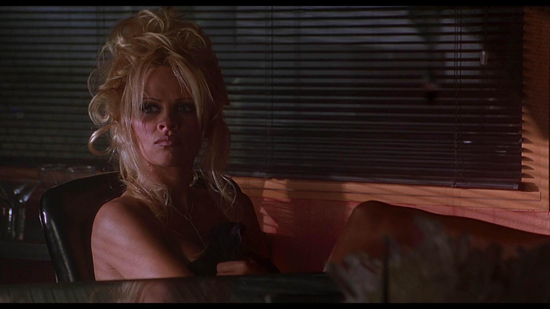 Barb Wire Screencap Fancaps