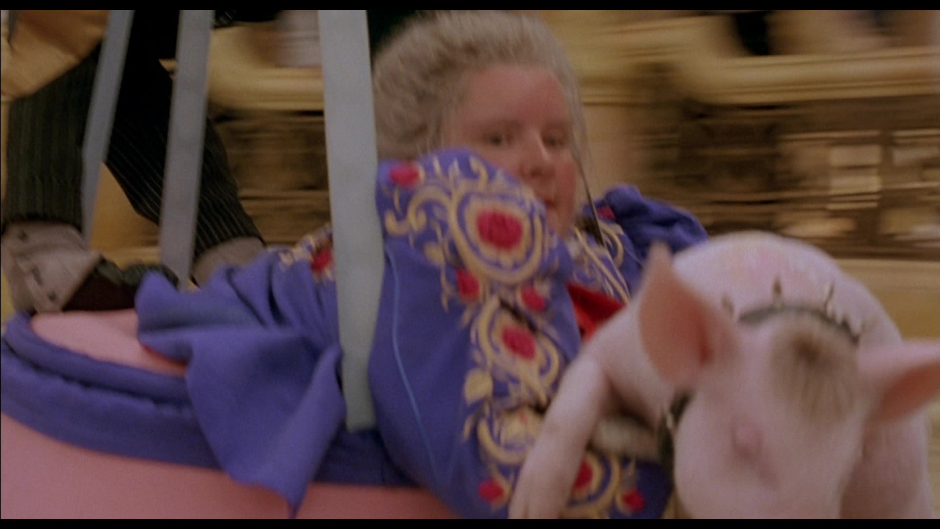 Babe Pig In The City Screencap Fancaps