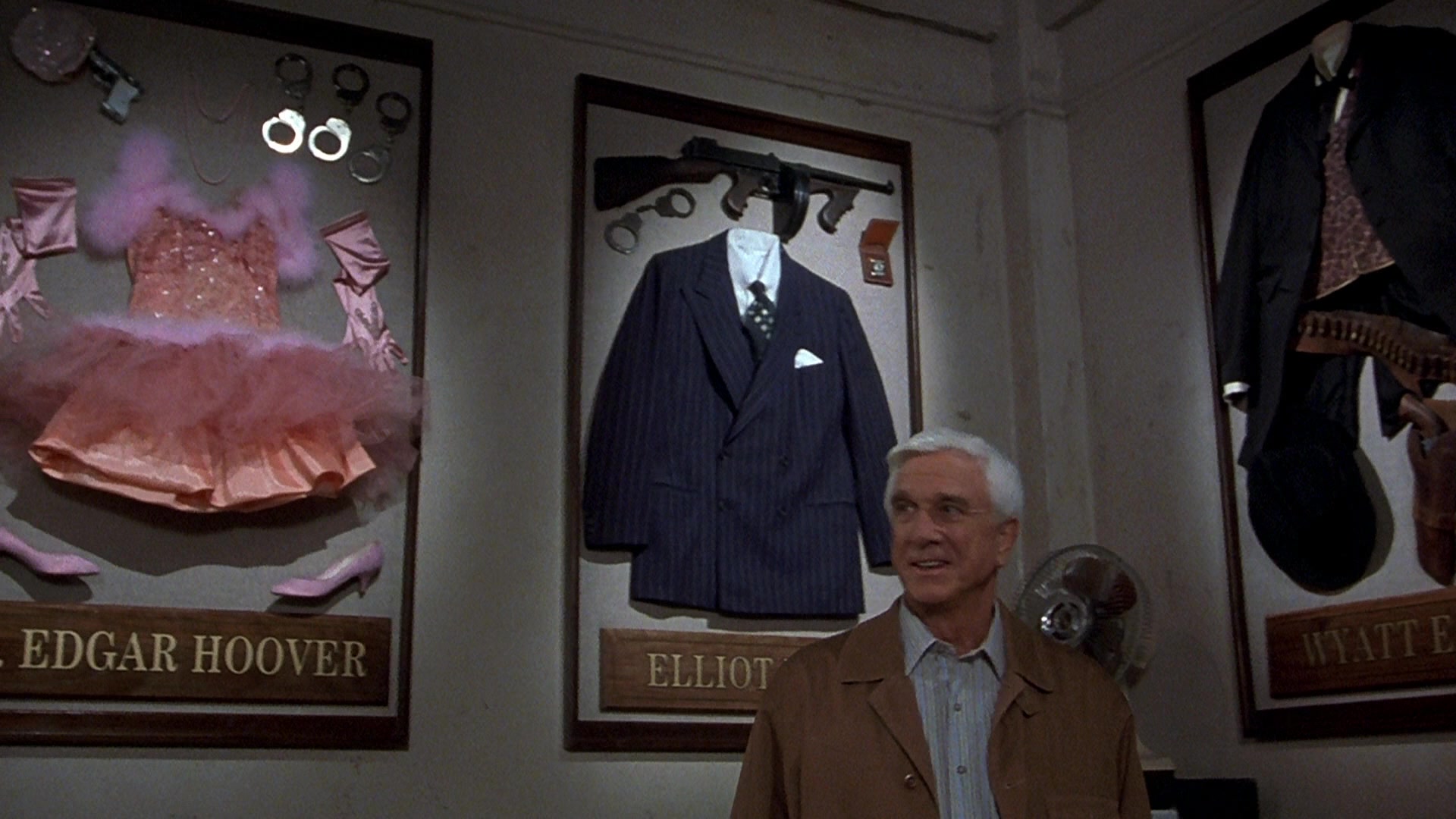 Naked Gun The Final Insult Screencap Fancaps