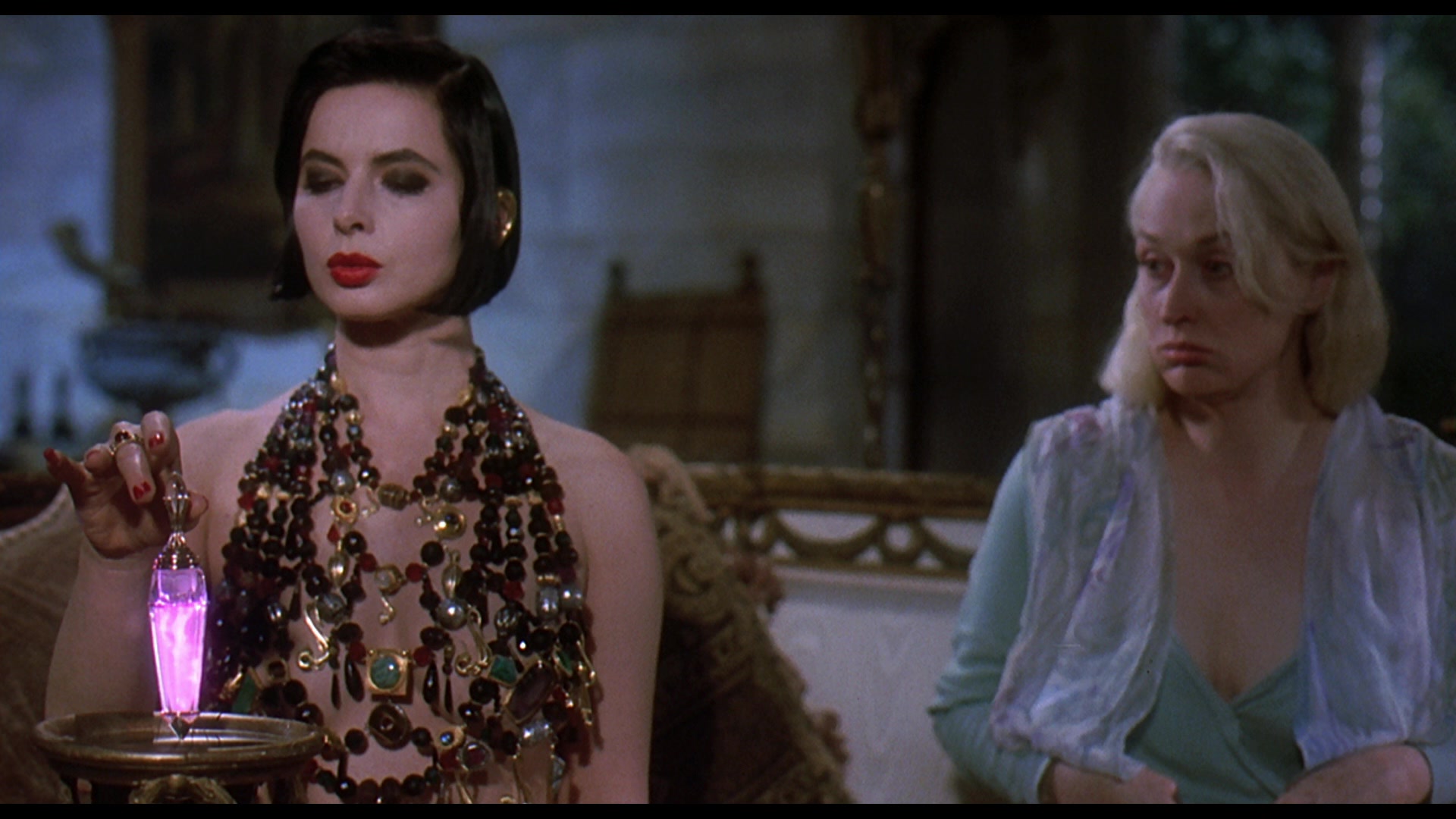 Death Becomes Her (1992) Screencap | Fancaps