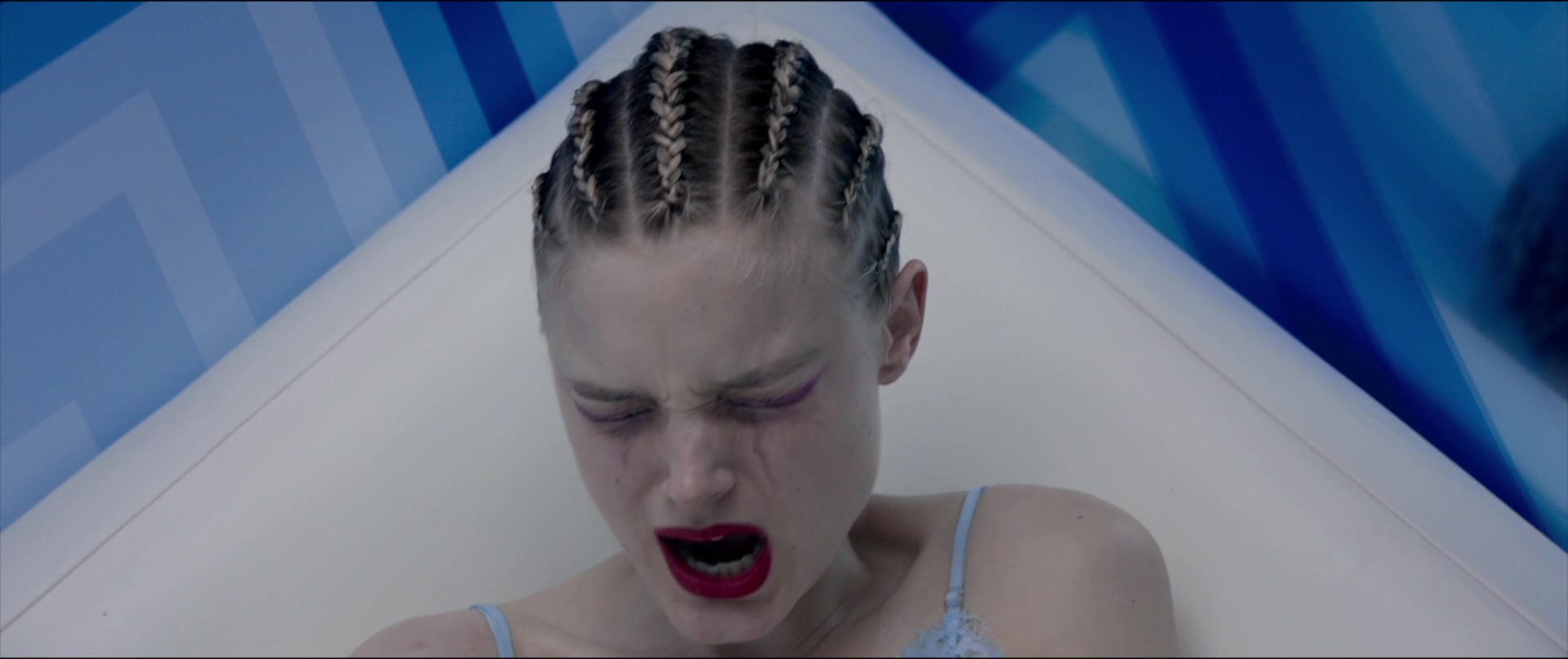 The Neon Demon Screencap Fancaps 