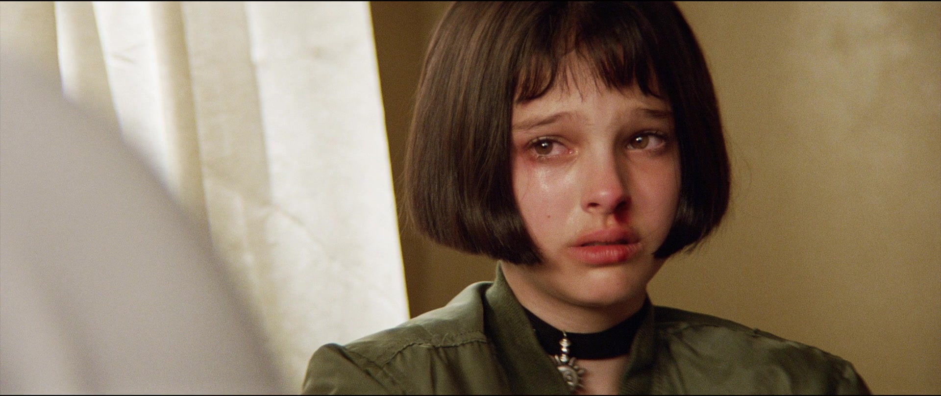 Léon: The Professional Screencap | Fancaps