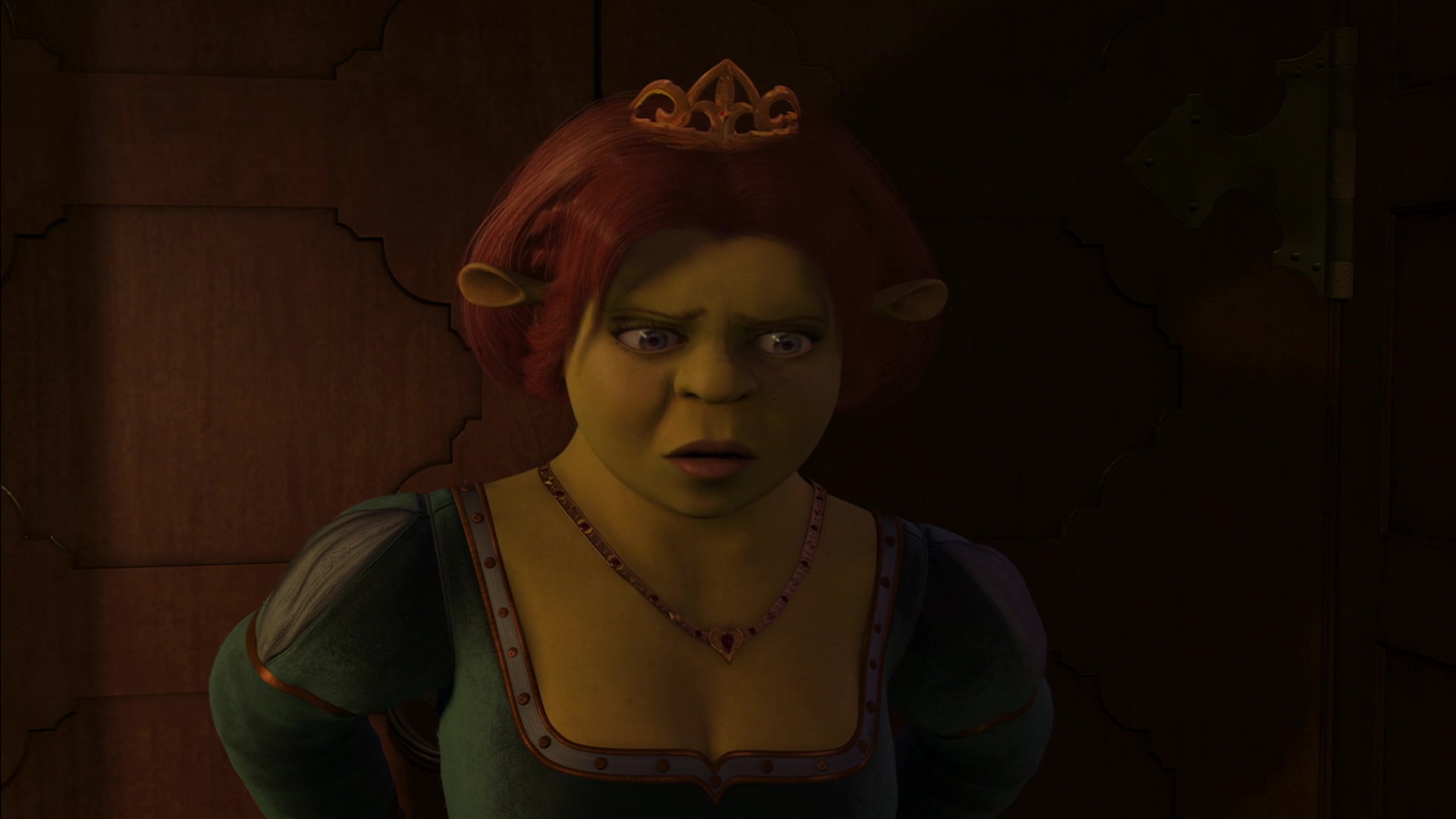 In shrek fiona turns. Шрек 2 Фиона. Shrek 2 Fairy Godmother. Фиона вспыльчивая. Шрек Фея.