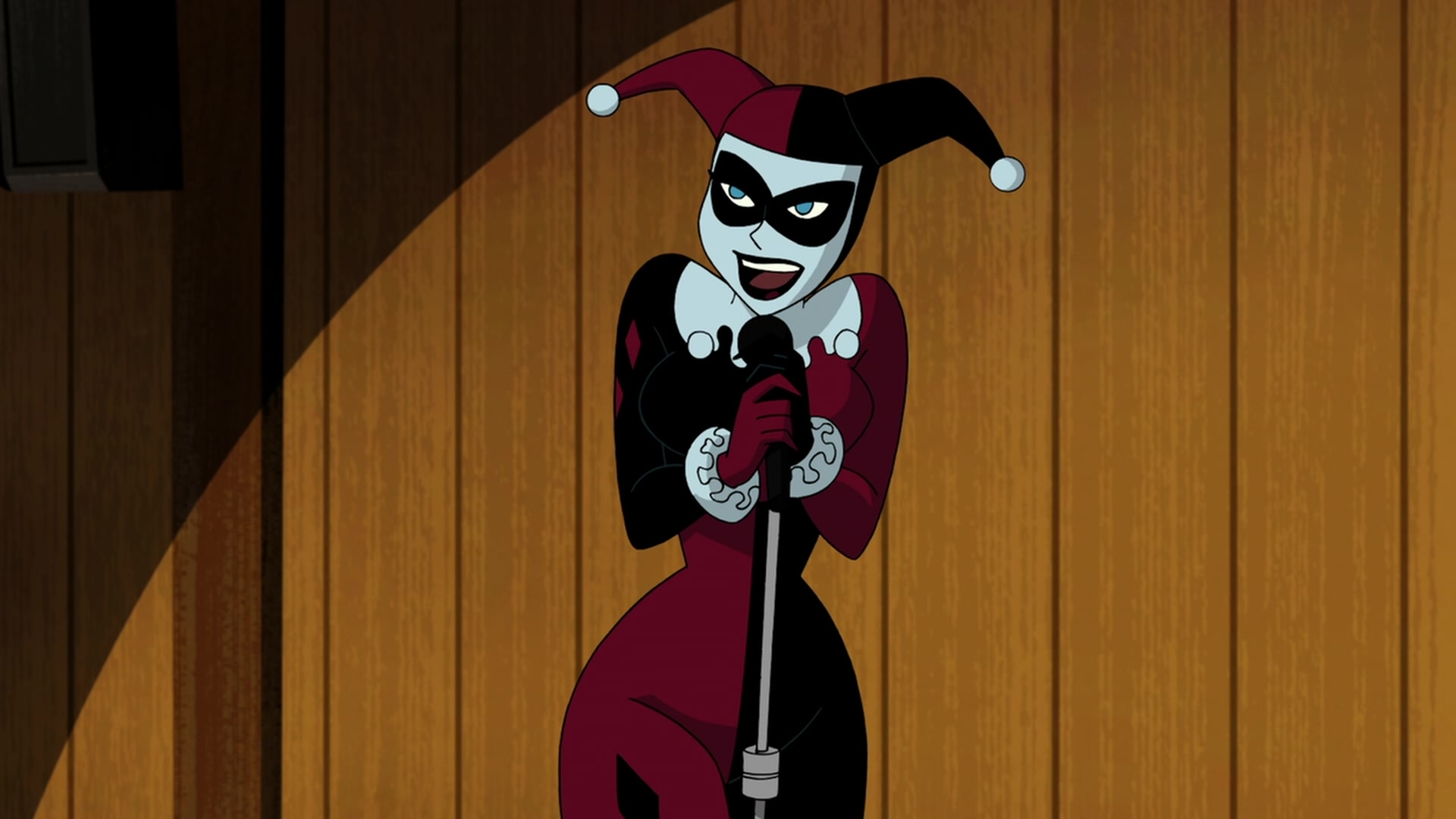 Batman and Harley Quinn Screencap | Fancaps