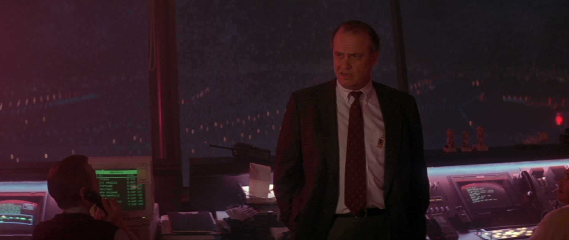 Die Hard 2 (1990) Screencap | Fancaps