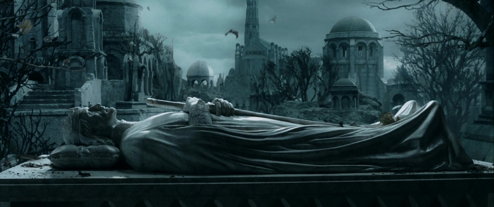 История умирающего света. Гробница Арагорна. Арвен у могилы Арагорна. Властелин колец смерть Арагорна. Могила Арвен.