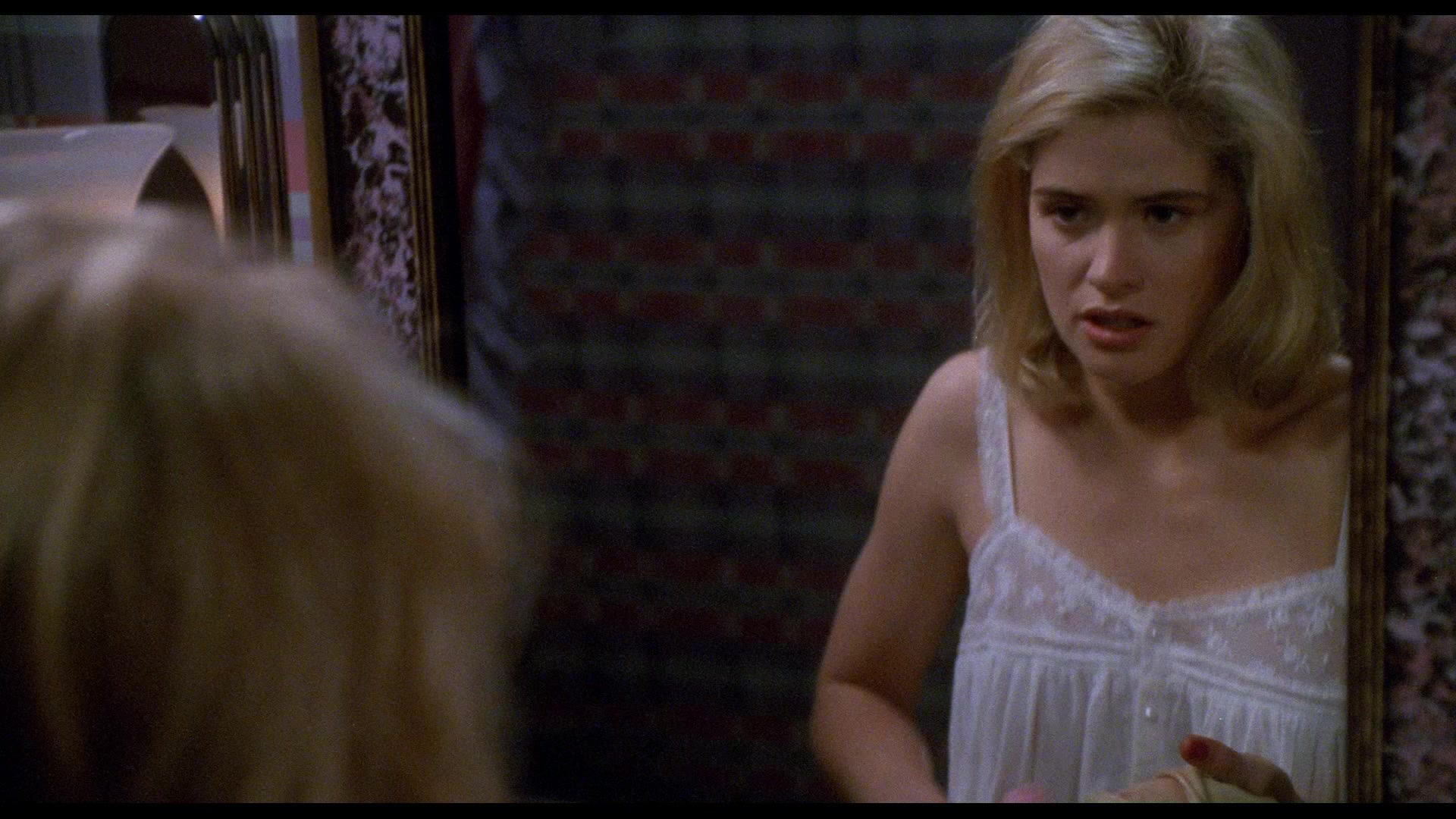 Buffy The Vampire Slayer 1992 Screencap Fancaps