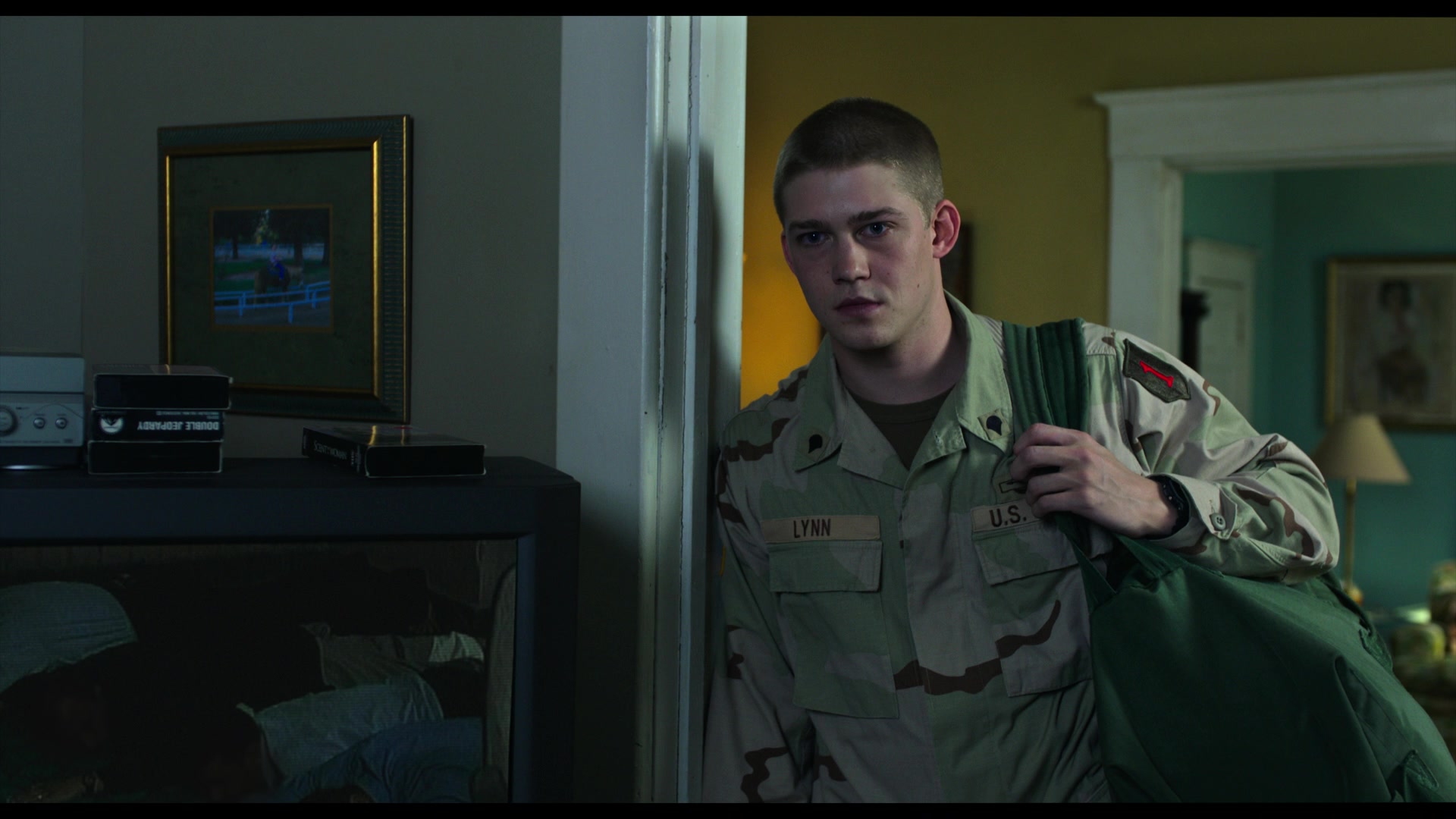 Billy Lynn's Long Halftime Walk (2016) Screencap | Fancaps