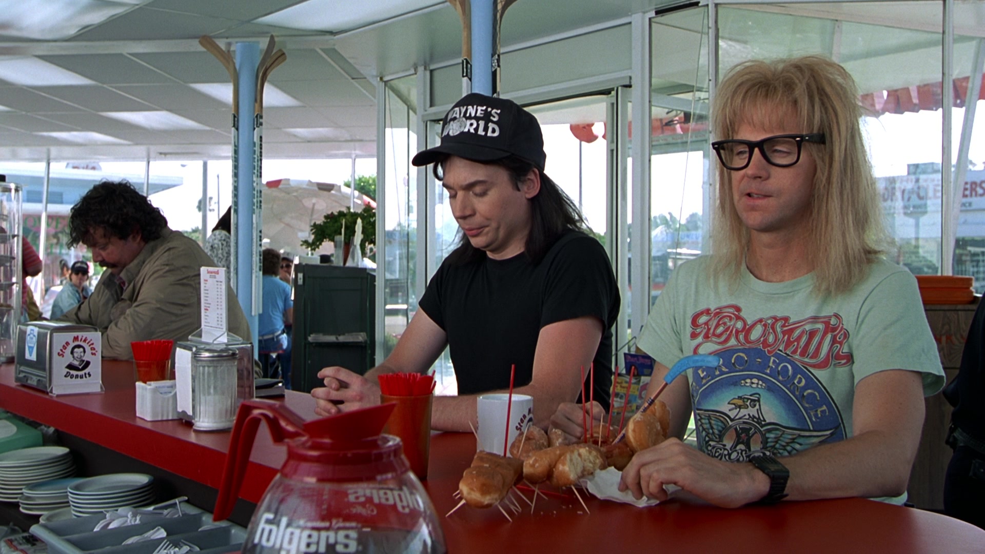 Wayne's World (1992) Screencap | Fancaps