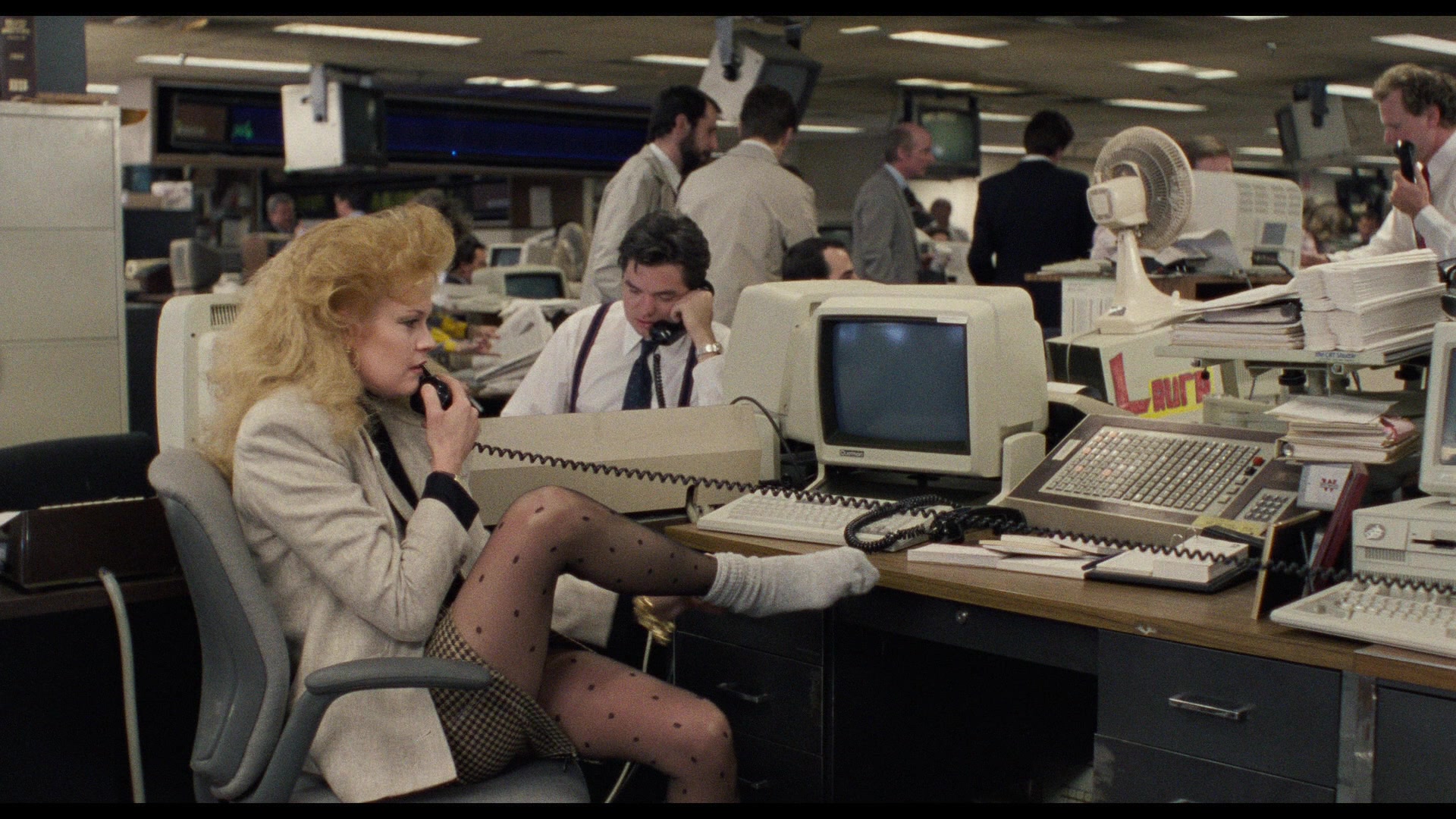 Working girl. Сигурни Уивер деловая женщина. Клиника Огэнки фильм 1988. Наоборот фильм 1988. Деловая женщина фильм 1988 кадры.