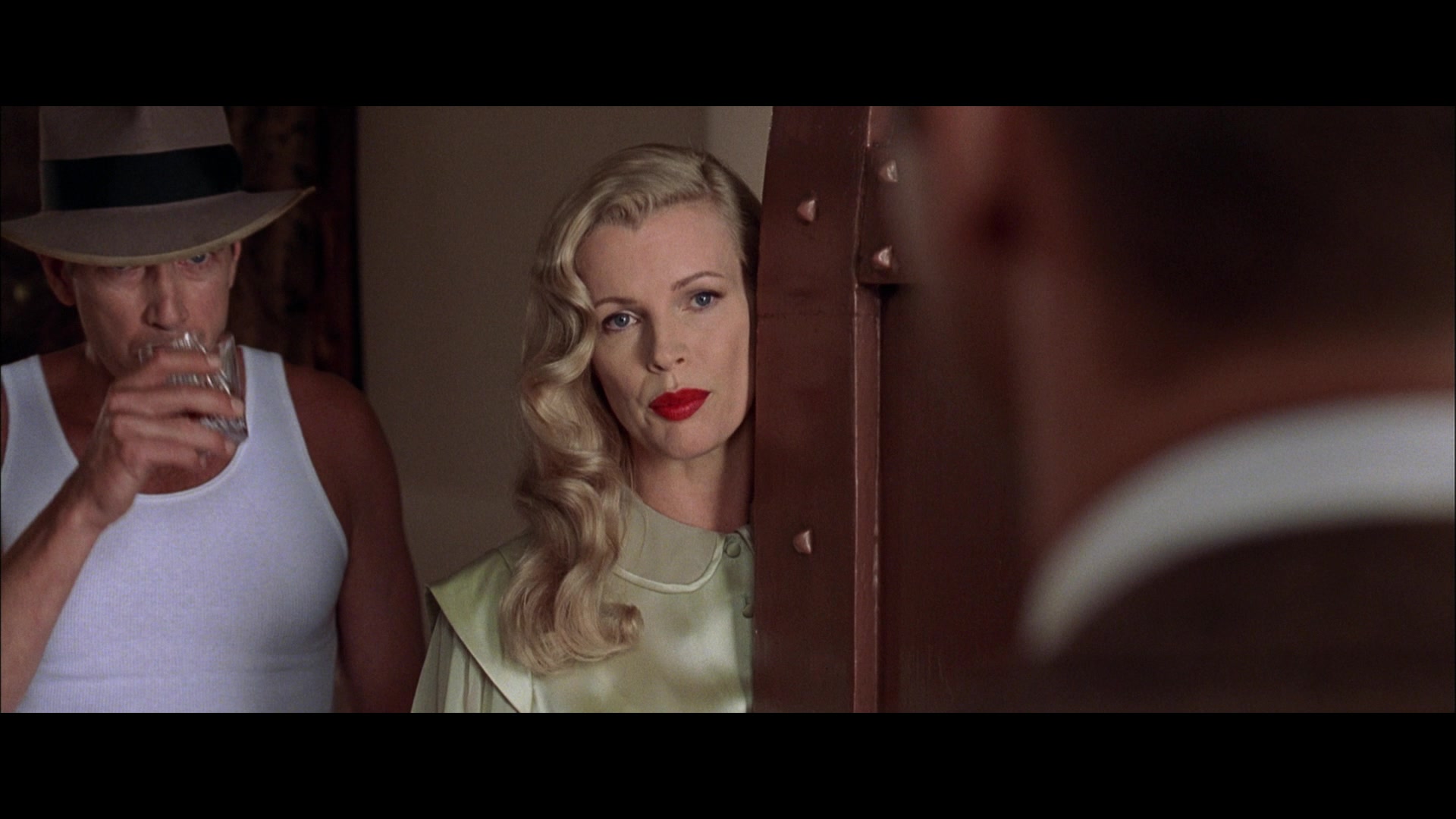 L A Confidential 1997 Screencap Fancaps