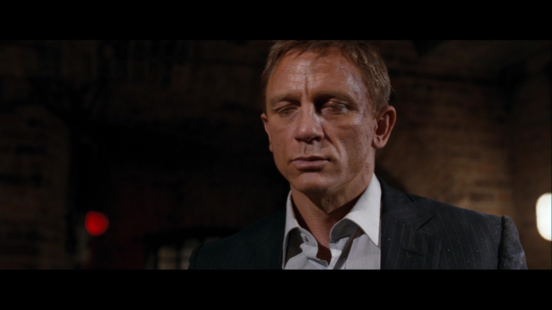 Quantum of Solace (2008) Screencap | Fancaps