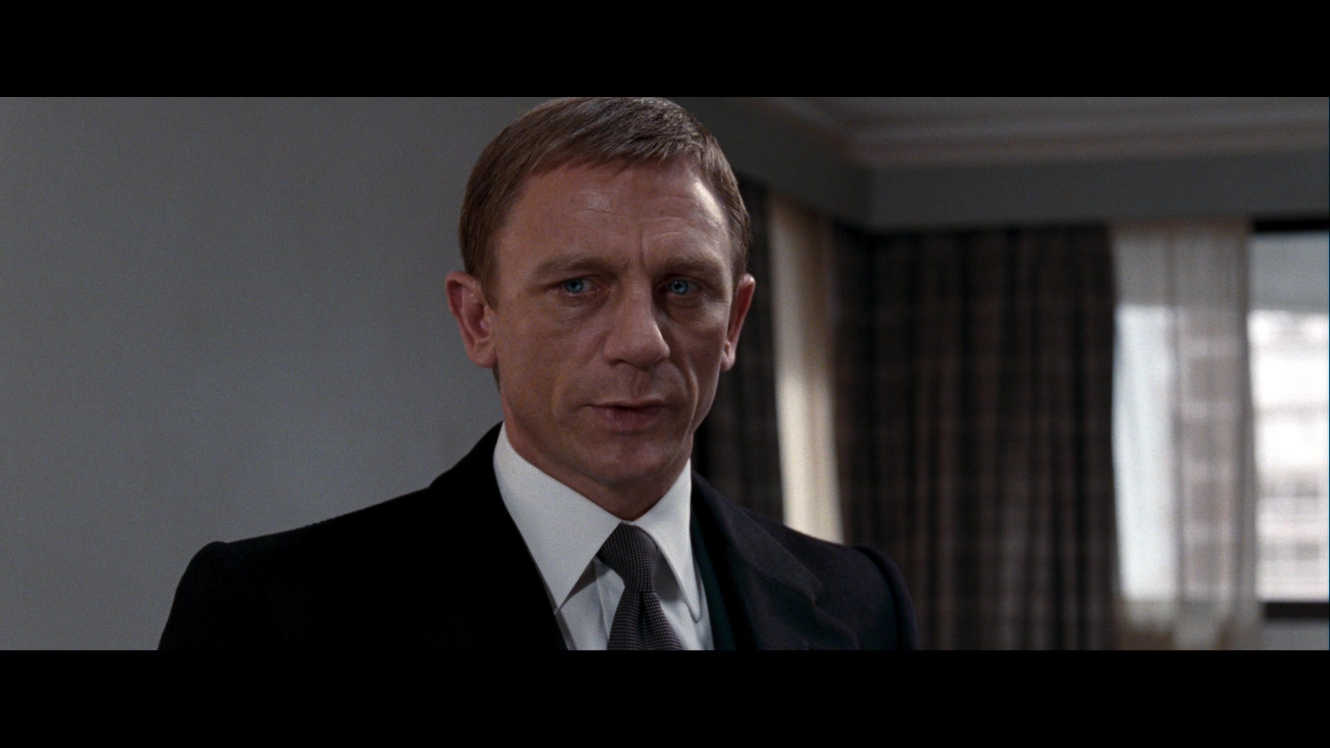 Quantum of Solace (2008) Screencap | Fancaps