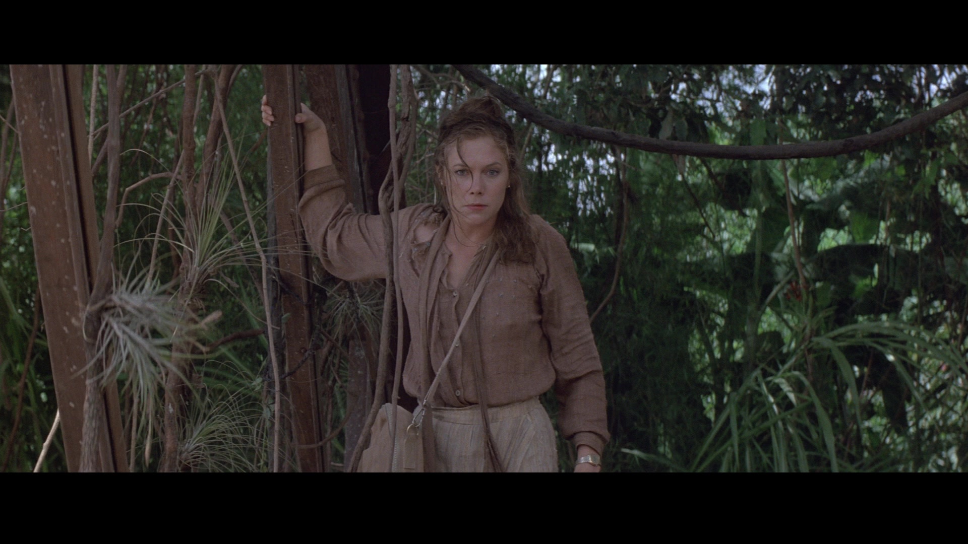 Romancing the Stone (1984) Screencap | Fancaps