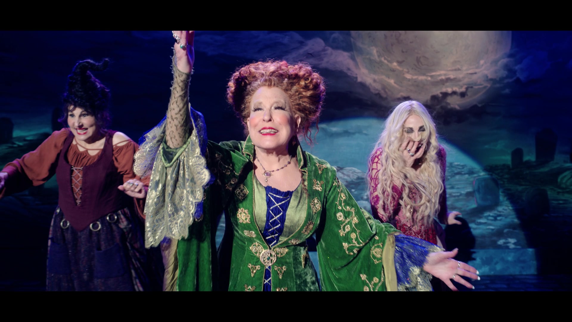 Hocus Pocus 2 (2022) Screencap | Fancaps