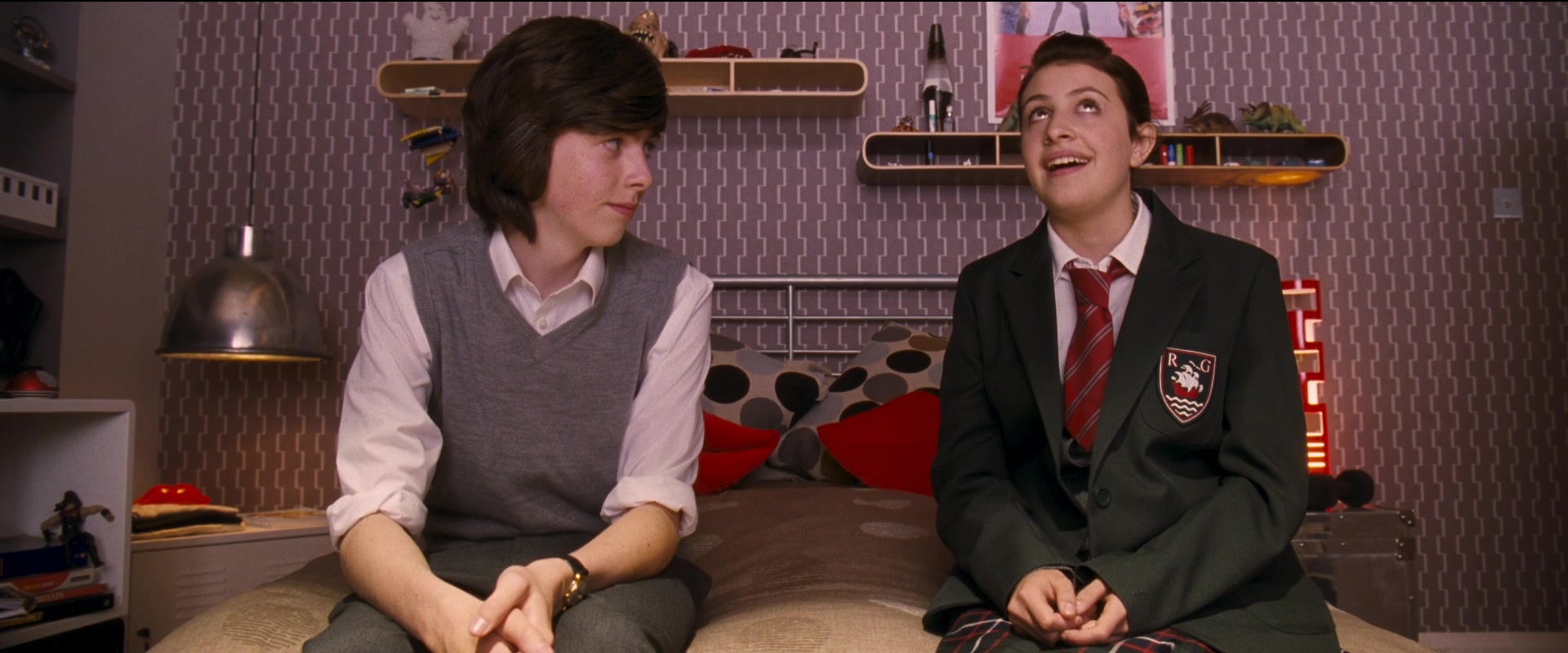 Angus, Thongs and Perfect Snogging (2008) Screencap | Fancaps