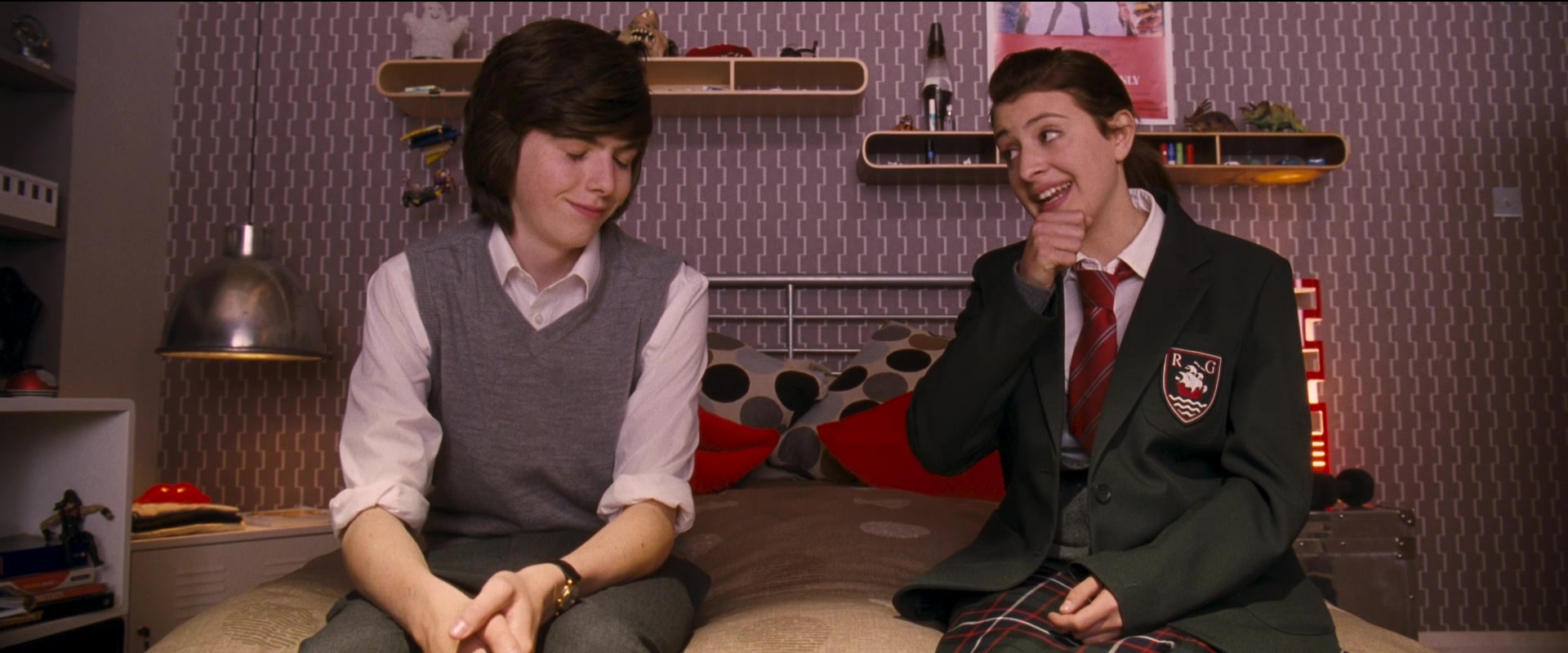 Angus, Thongs and Perfect Snogging (2008) Screencap | Fancaps