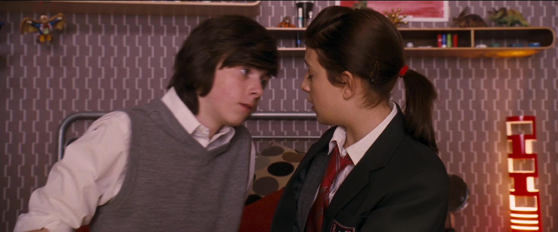 Angus, Thongs And Perfect Snogging (2008) Screencap 