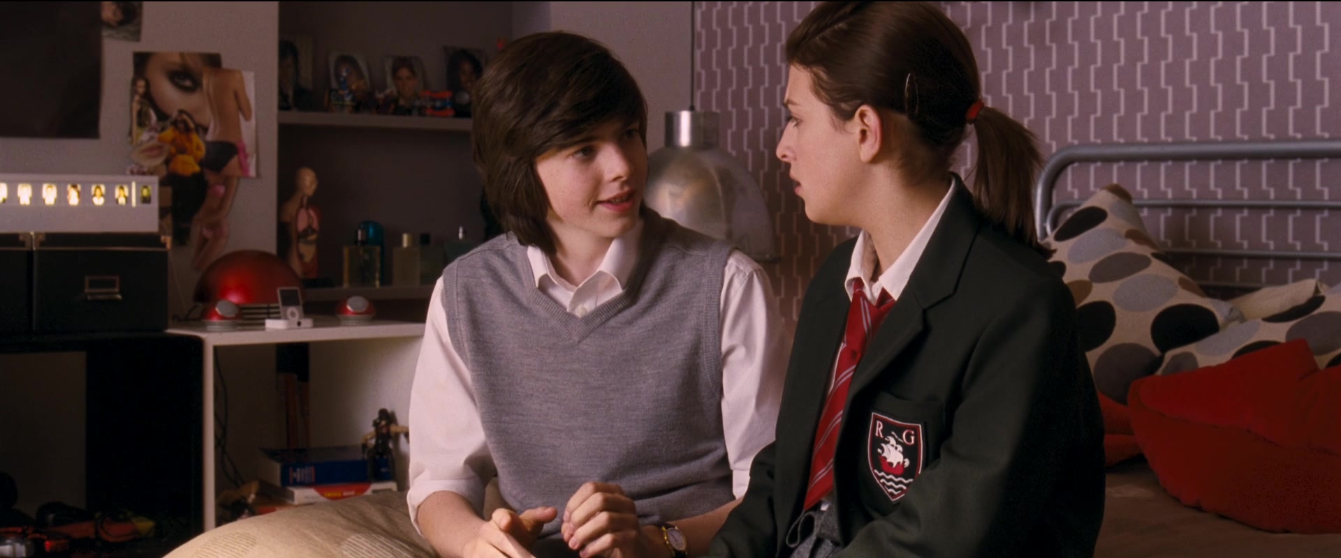 Angus, Thongs and Perfect Snogging (2008) Screencap | Fancaps