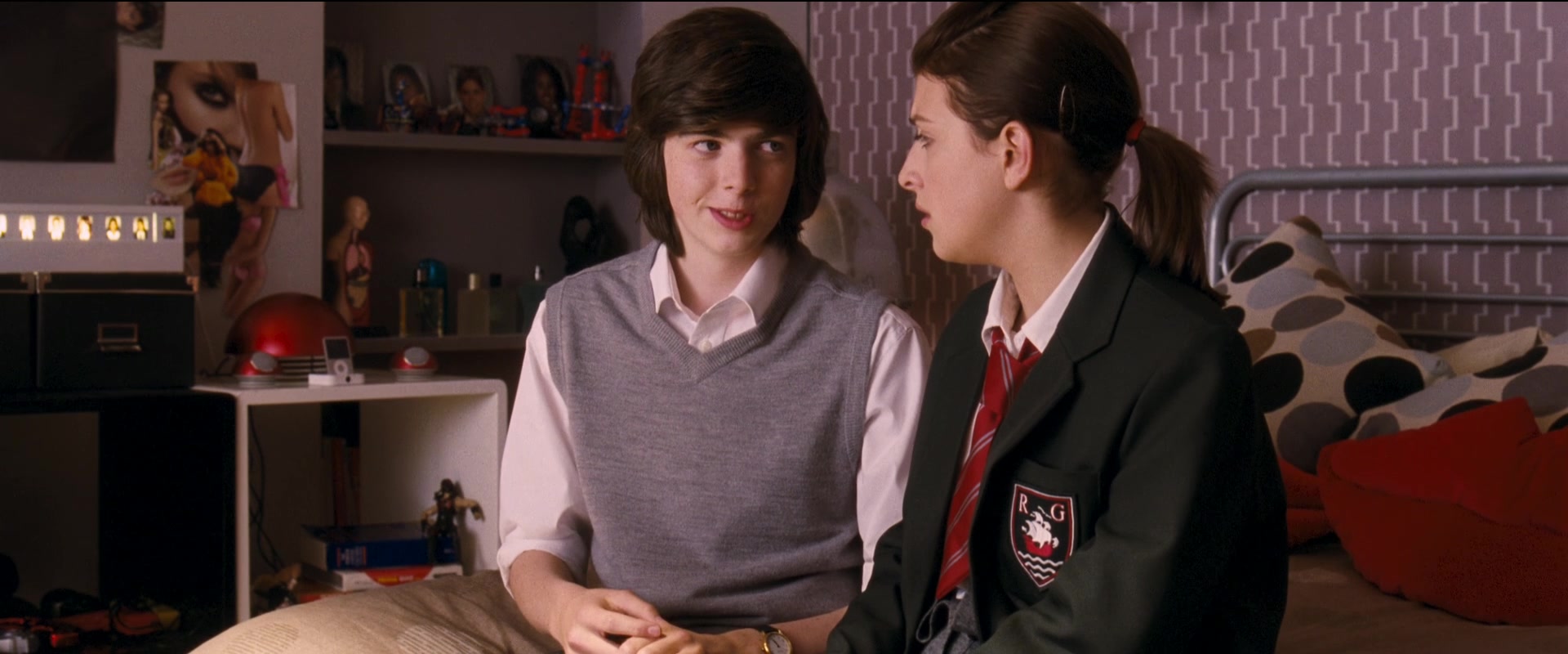 Angus, Thongs and Perfect Snogging (2008) Screencap | Fancaps