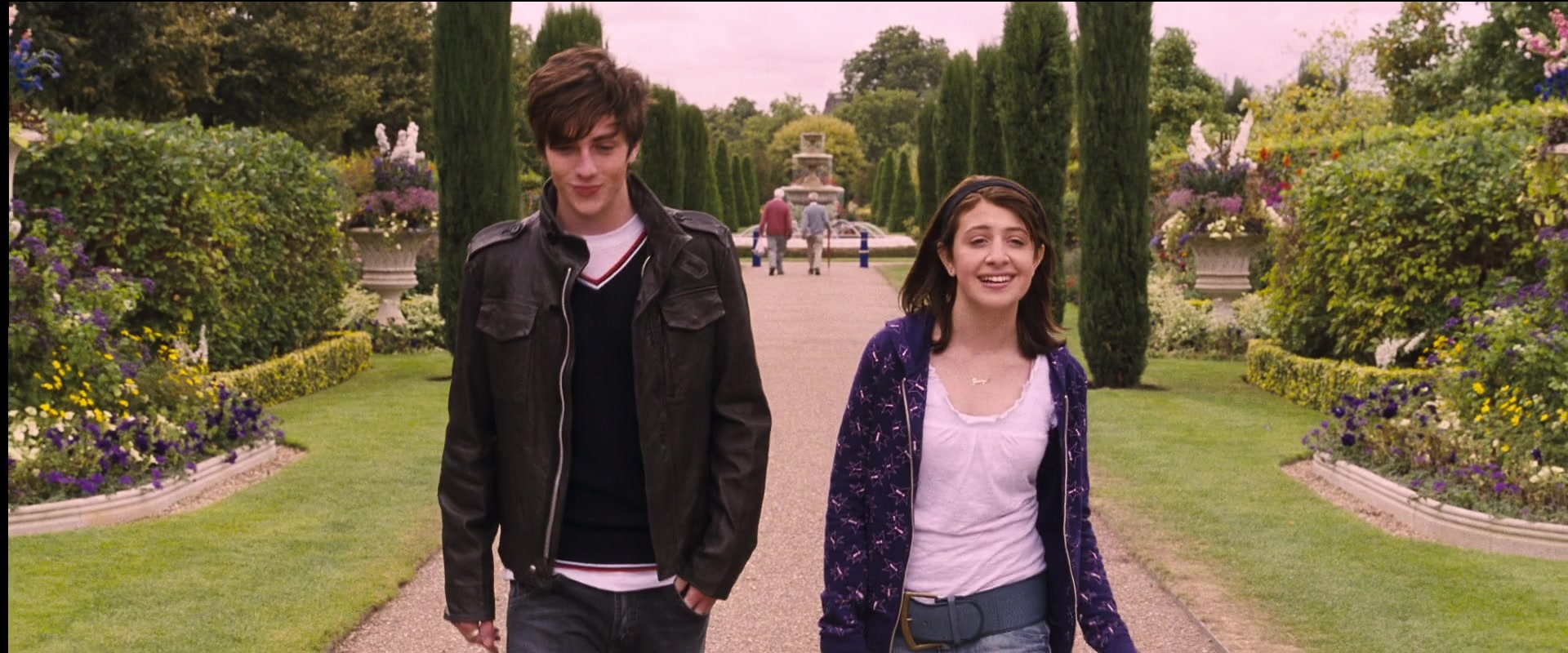 Angus, Thongs and Perfect Snogging (2008) Screencap | Fancaps