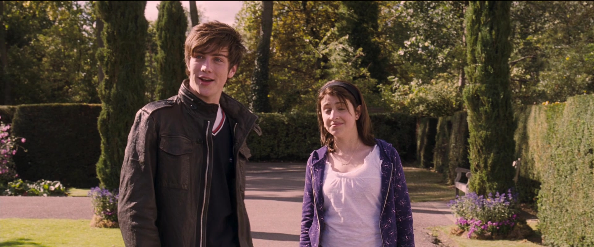 Angus, Thongs and Perfect Snogging (2008) Screencap | Fancaps