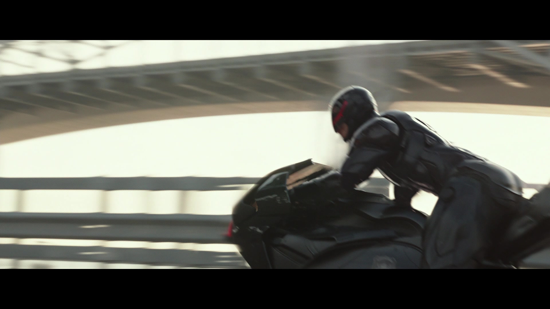 RoboCop (2014) Screencap | Fancaps