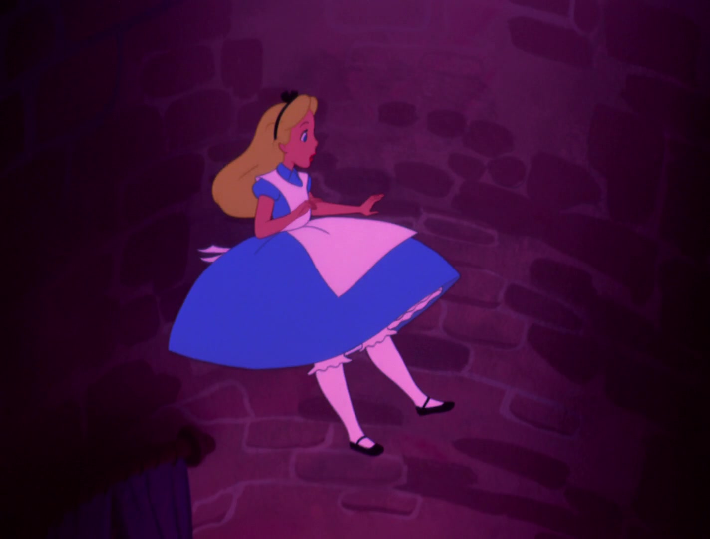 Alice in Wonderland Screencap | Fancaps