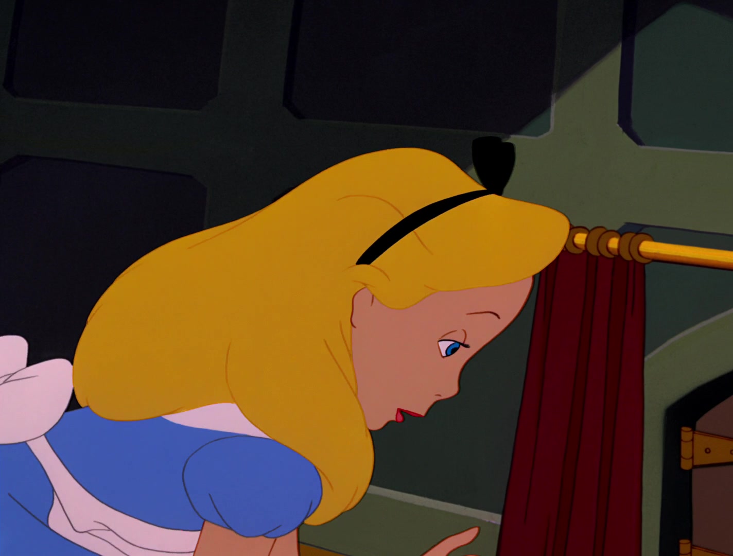 Alice in Wonderland Screencap | Fancaps